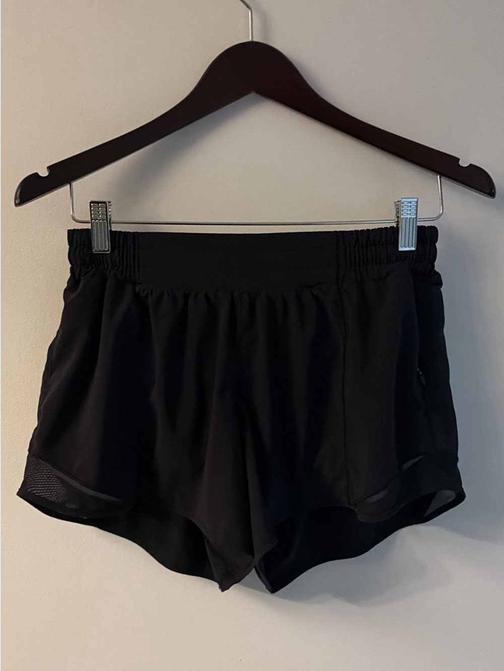 Lululemon Hotty Hot High-Rise Lined Short 4"